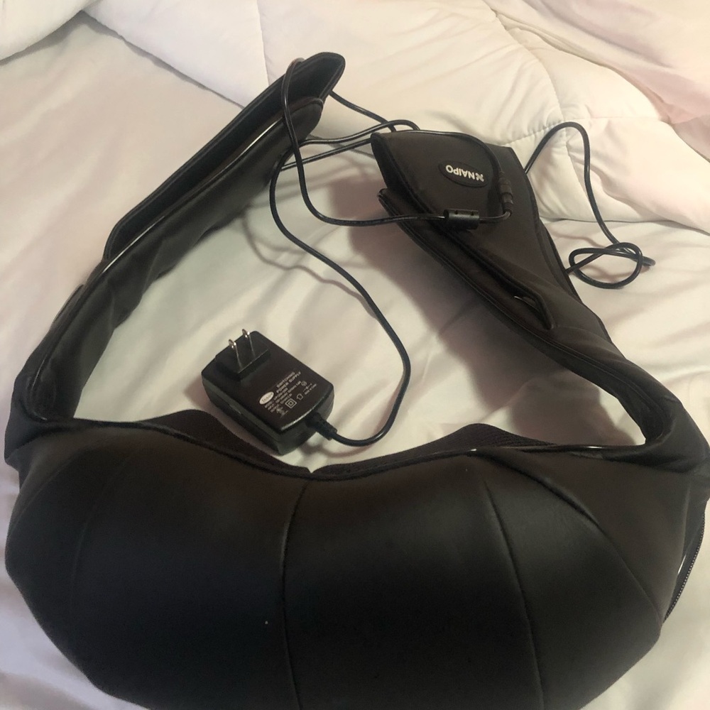XNaipo Black Neck and Shoulder Massager